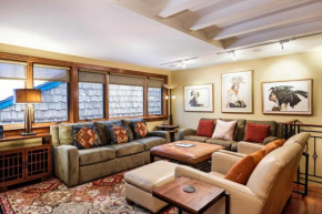 Fasching Haus Unit 9, Deluxe Condo w/ A/C in the living area, 2 Blocks to Downtown Aspen